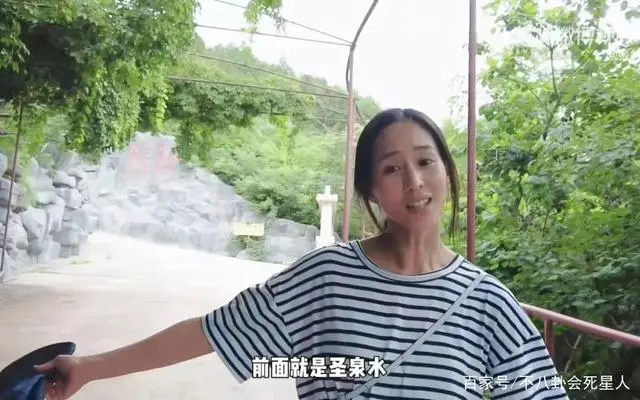 健身明星头像_所有女明星健身照片_健身明星照片女孩