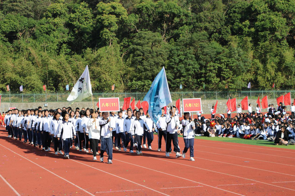 高中学校运动会致辞_高中学校运动会开幕词_高中运动会校长开幕词