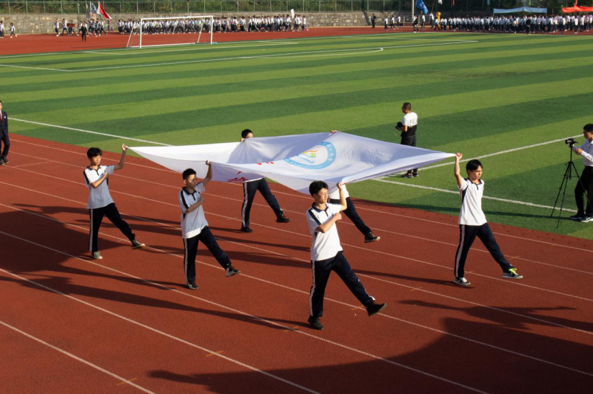 高中学校运动会致辞_高中运动会校长开幕词_高中学校运动会开幕词