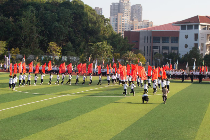 高中学校运动会致辞_高中学校运动会开幕词_高中运动会校长开幕词